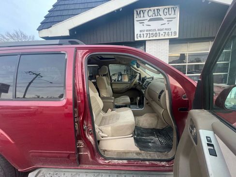 Used 2005 Nissan Pathfinder SE w/ (P01) Se Premium Pkg image 23