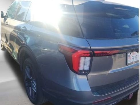 Used 2025 Ford Explorer ST image 38