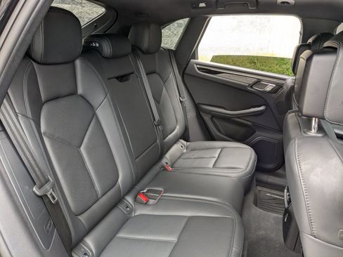 Certified 2023 Porsche Macan Turbo AWD/4WD image 25