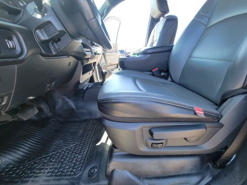 Used 2023 RAM 3500 Tradesman w/ Chrome Appearance Group AWD/4WD image 28