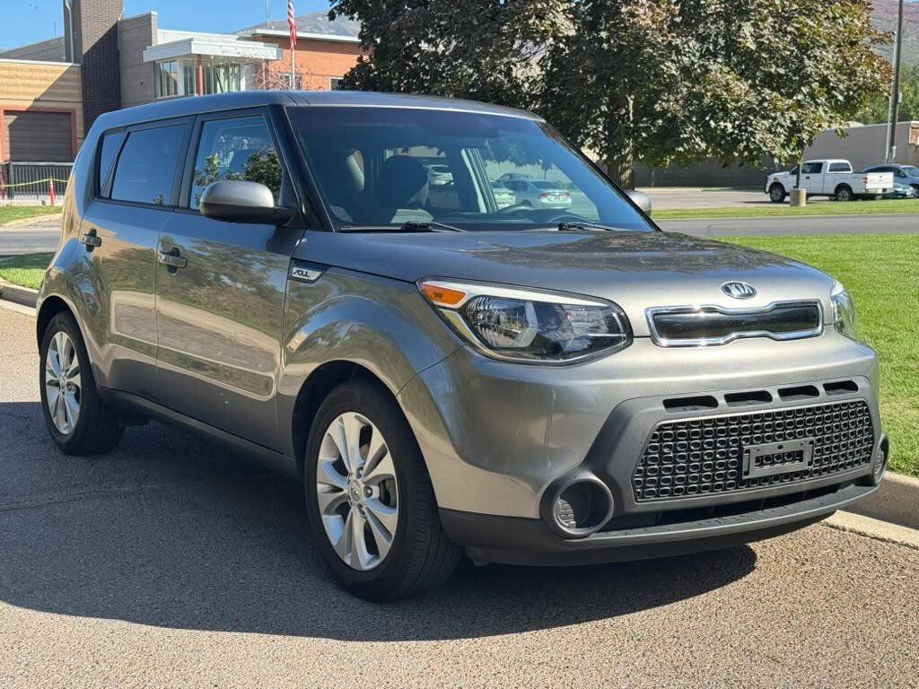 Used 2015 Kia Soul + FWD image 1