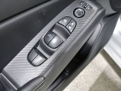 Used 2024 Nissan Altima 2.5 SV AWD/4WD image 14