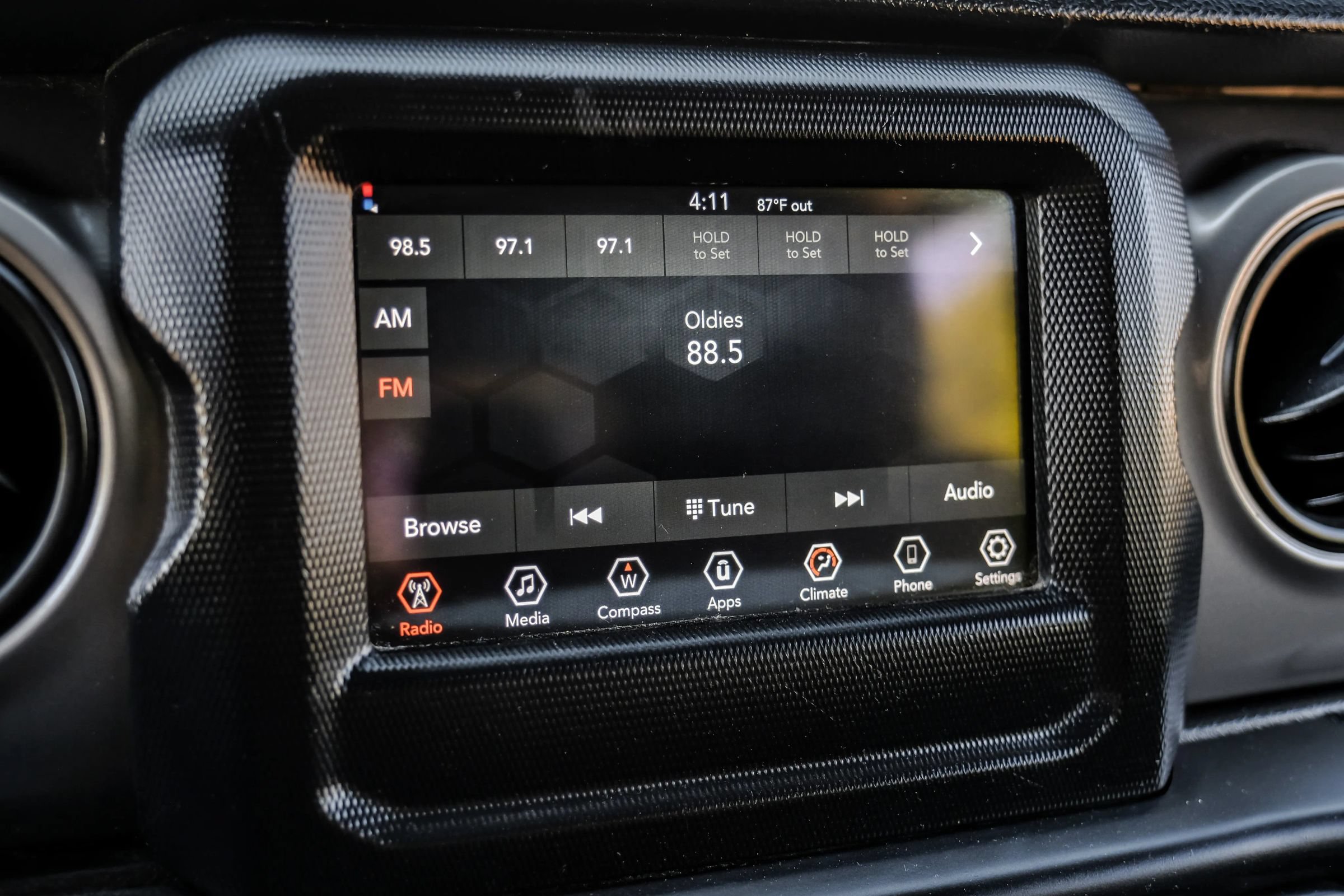 Used 2023 Jeep Gladiator Sport AWD/4WD image 37
