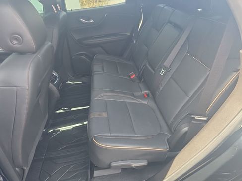 Used 2023 Chevrolet Blazer Premier w/ Driver Confidence II Package FWD image 28