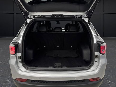 Certified 2025 Jeep Compass Limited image 13