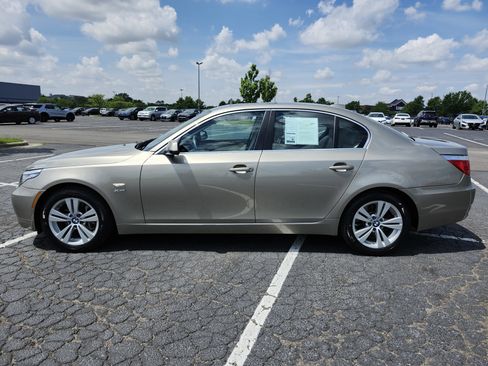 Used 2010 BMW 528i xDrive Sedan AWD/4WD image 13