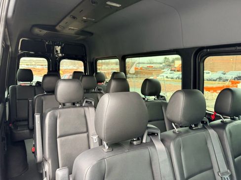 Used 2020 Mercedes-Benz Sprinter 2500 w/ Premium Plus Package image 18