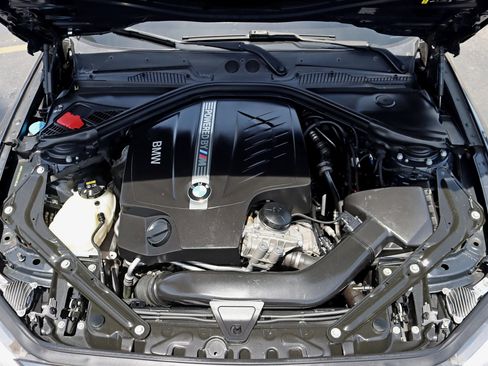 Used 2018 BMW M2 RWD image 39