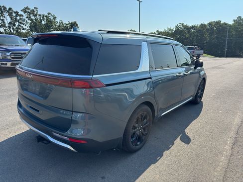 Used 2022 Kia Carnival SX Prestige FWD image 5