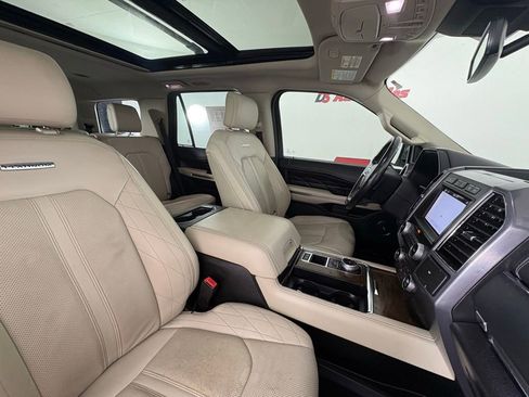 Used 2019 Ford Expedition Platinum RWD image 44