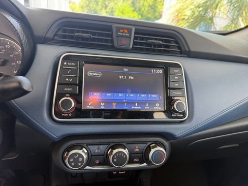 Used 2025 Nissan Versa SV FWD image 20
