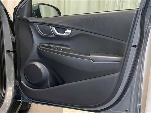 Used 2023 Hyundai Kona SEL image 12