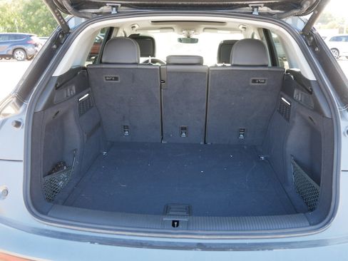 Certified 2025 Audi Q5 2.0T Premium Plus w/ Premium Plus Package image 5