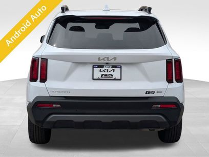 Used 2023 Kia Sorento S w/ Panoramic Sunroof Package