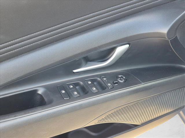 Used 2024 Hyundai Elantra Limited FWD image 11
