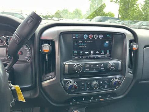 Used 2018 Chevrolet Silverado 2500 LT w/ Midnight Edition AWD/4WD image 9