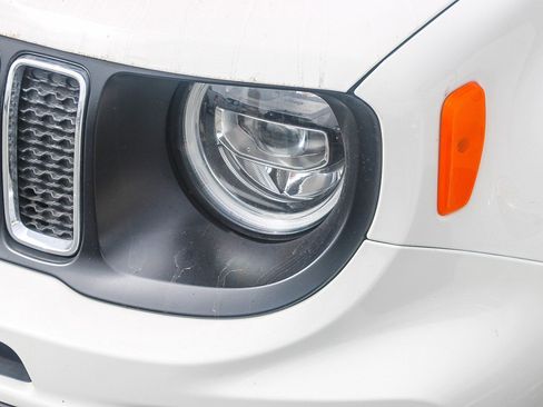 Used 2021 Jeep Renegade Latitude w/ Luxury Group I AWD/4WD image 6