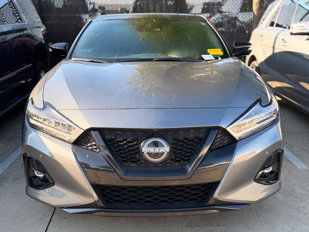 Used 2023 Nissan Maxima SR w/ Sport Mat Group FWD image 2