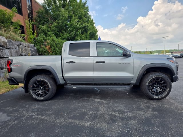 Used 2023 Chevrolet Colorado Trail Boss w/ LPO, Skid Plate Package AWD/4WD image 2