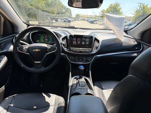 Used 2017 Chevrolet Volt Premier w/ Driver Confidence II Package FWD image 28