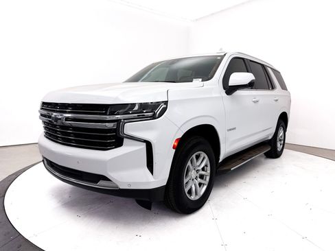 Used 2022 Chevrolet Tahoe LT w/ Luxury Package AWD/4WD image 16
