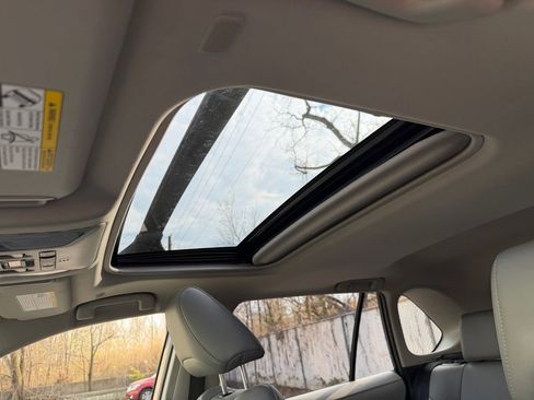 Used 2023 Toyota RAV4 XLE Premium image 32