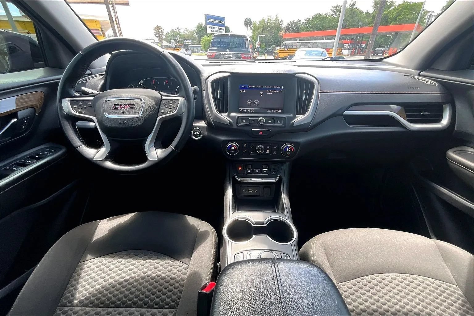 Used 2020 GMC Terrain SLE w/ Driver Convenience Package FWD image 15