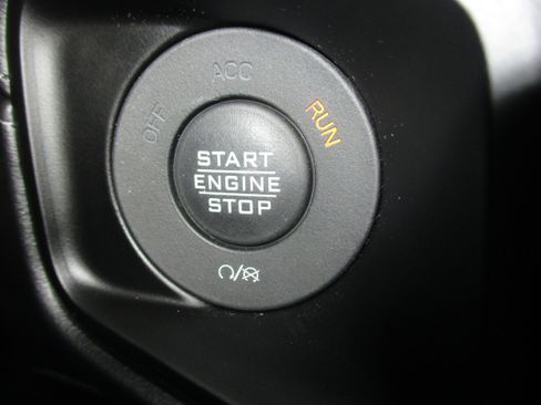 Used 2024 Jeep Wrangler Sahara image 20