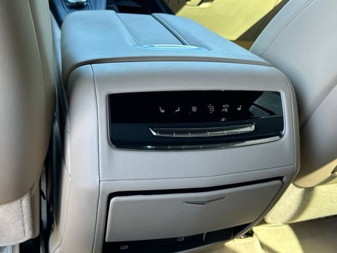 Certified 2023 Cadillac Escalade Premium Luxury AWD/4WD image 17
