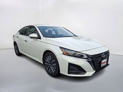 Used 2023 Nissan Altima 2.5 SV