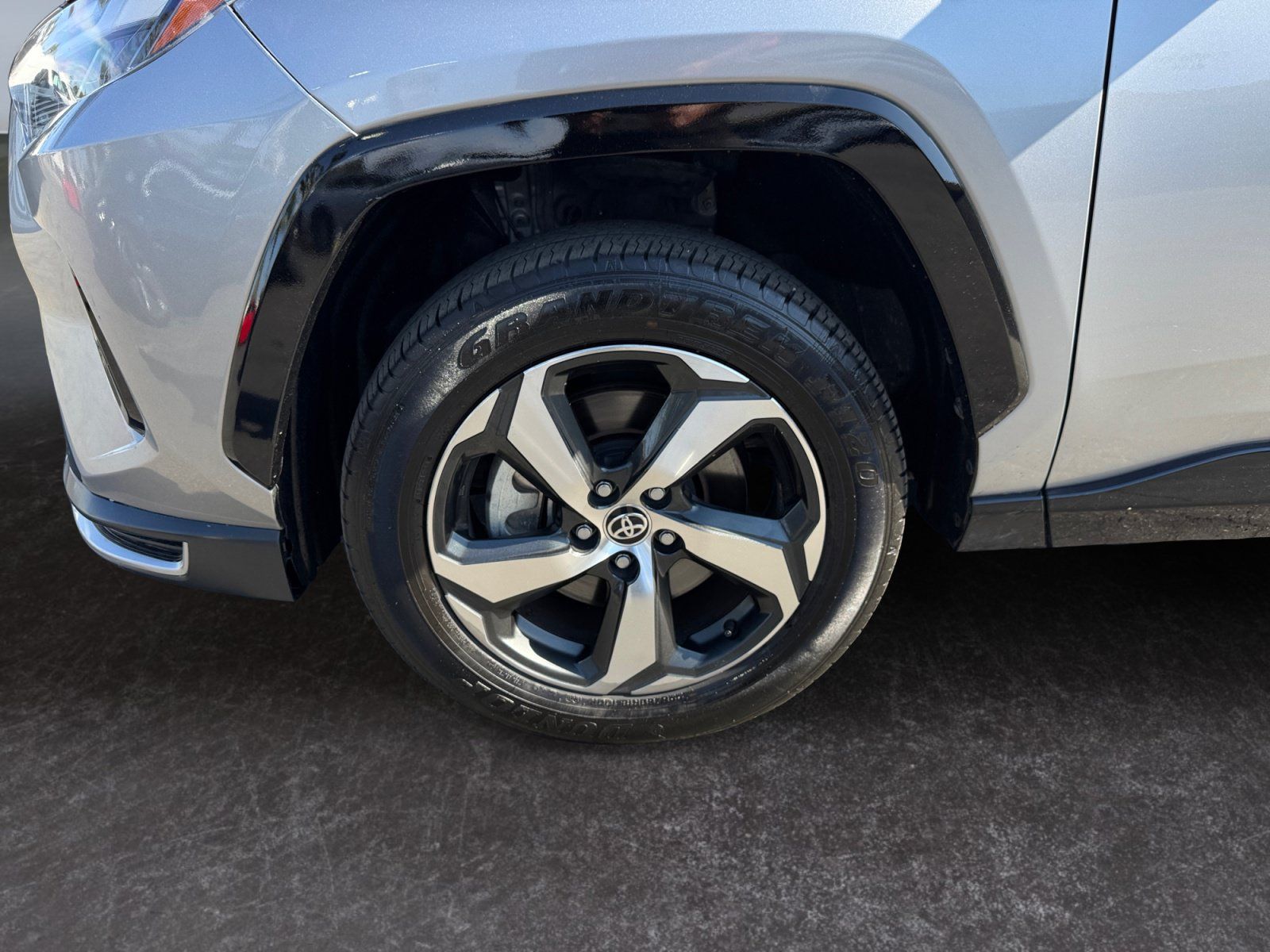 Used 2024 Toyota RAV4 SE w/ Weather & Moonroof Package AWD/4WD image 14
