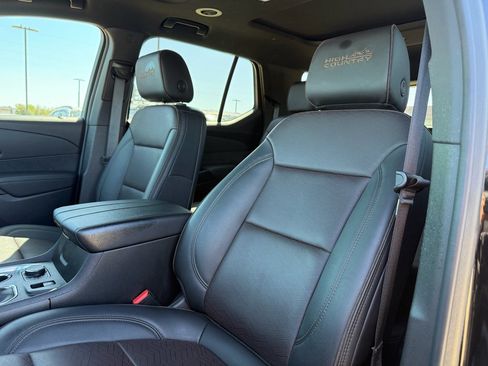 Used 2024 Chevrolet Traverse High Country AWD/4WD image 14