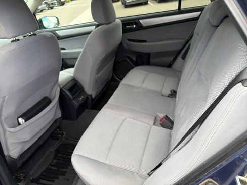 Used 2019 Subaru Outback 2.5i Premium w/ Popular Package #2 AWD/4WD image 17