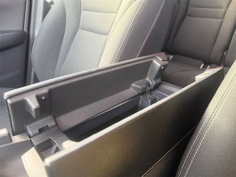 Certified 2024 Nissan Rogue S image 31