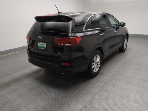 Used 2019 Kia Sorento L image 9