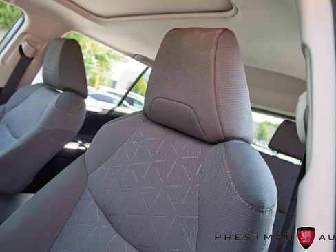 Used 2021 Toyota RAV4 XLE w/ Convenience Package AWD/4WD image 23