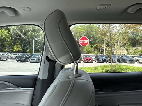 Used 2023 Jeep Grand Cherokee L Overland RWD image 16