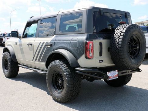 New 2025 Ford Bronco Badlands image 8