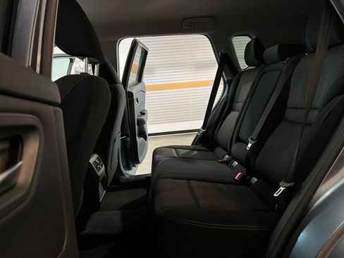 Used 2025 Nissan Rogue SV FWD image 27