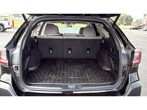 Used 2024 Subaru Outback Premium AWD/4WD image 7