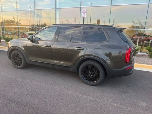 Used 2021 Kia Telluride SX w/ Nightfall Edition Package AWD/4WD image 9