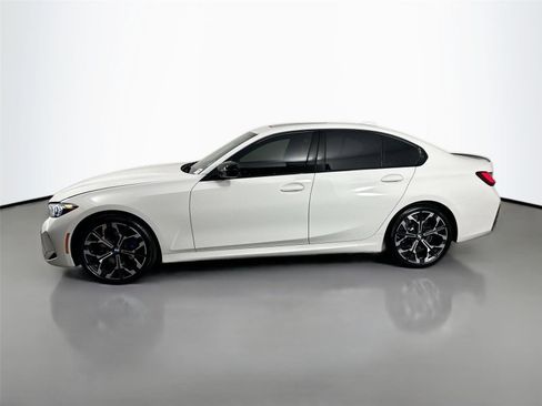 Used 2026 BMW 330i Sedan w/ M Sport Package RWD image 9