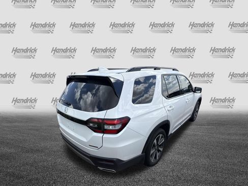 Certified 2023 Honda Pilot Touring image 10