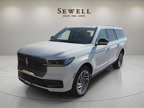 New 2025 Lincoln Navigator L Reserve image 1