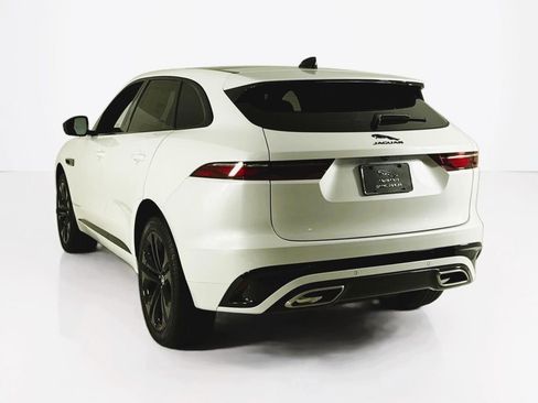 Used 2025 Jaguar F-PACE R-Dynamic S image 3