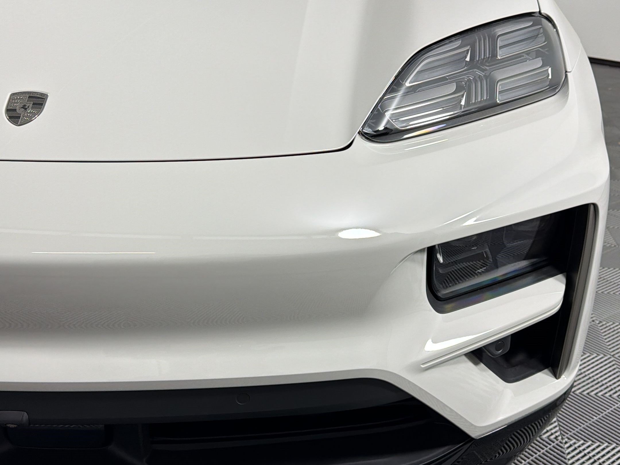 Used 2026 Porsche Macan Turbo Electric AWD/4WD image 11