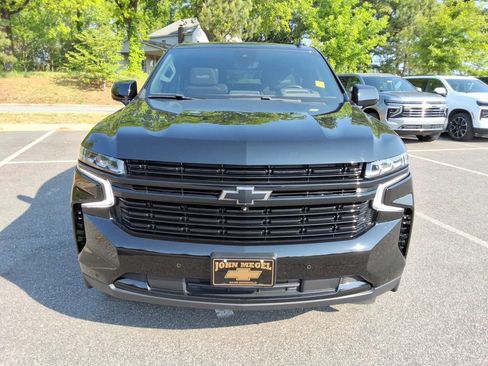 Used 2023 Chevrolet Tahoe High Country w/ Premium Package 2 AWD/4WD image 2
