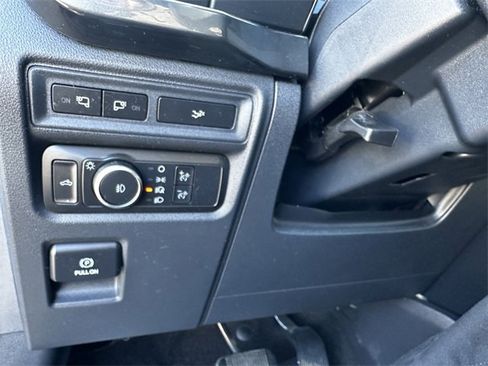 Certified 2022 Ford F150 XLT w/ Equipment Group 302A High image 30