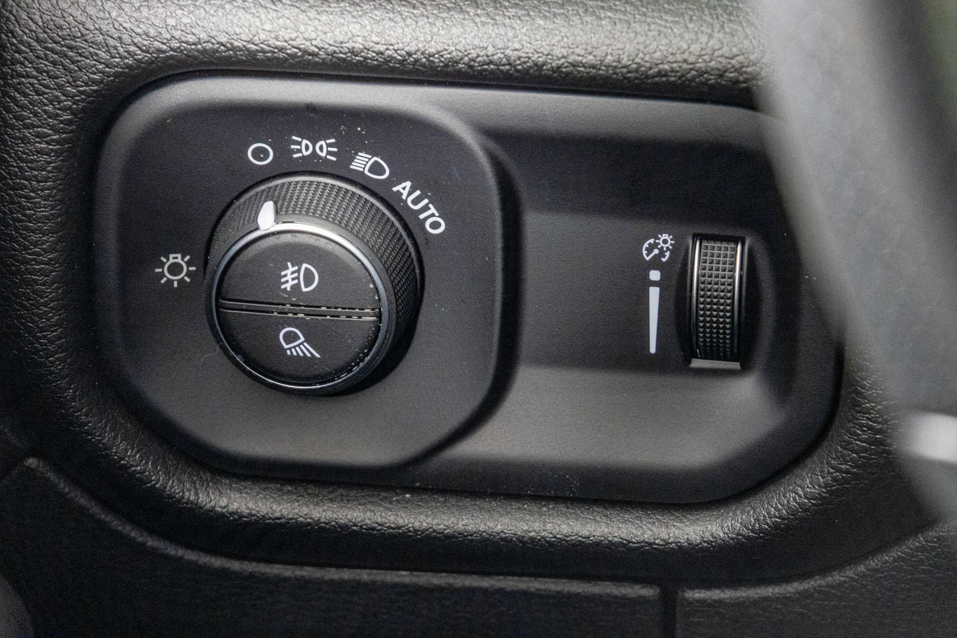 New 2026 RAM 1500 Express AWD/4WD image 28
