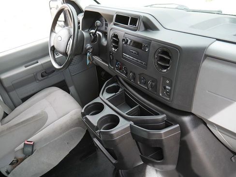 Used 2013 Ford E-250 and Econoline 250 image 35